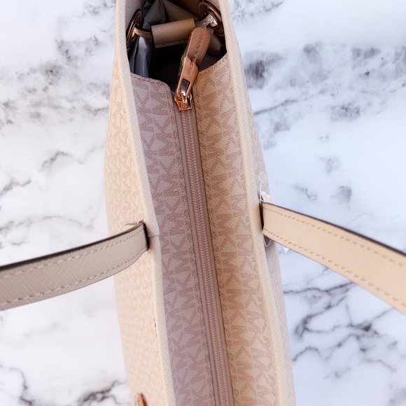 Michael Kors Large Tote Ballet Pink - Picture 6 of 6